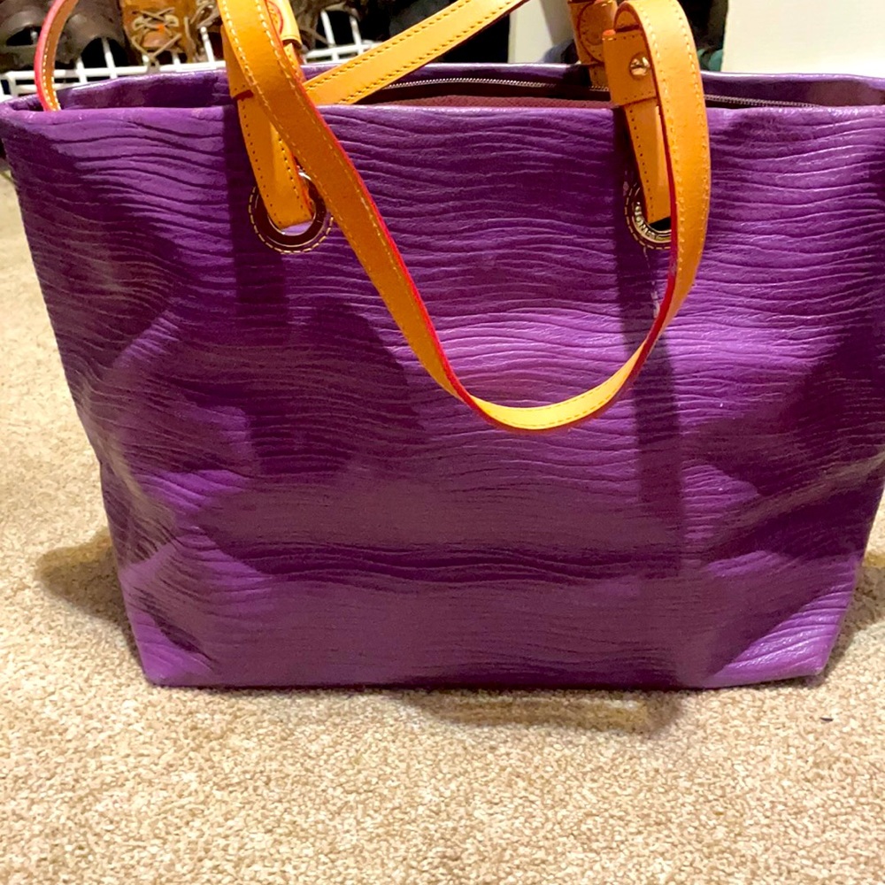 Dooney and Bourke tote